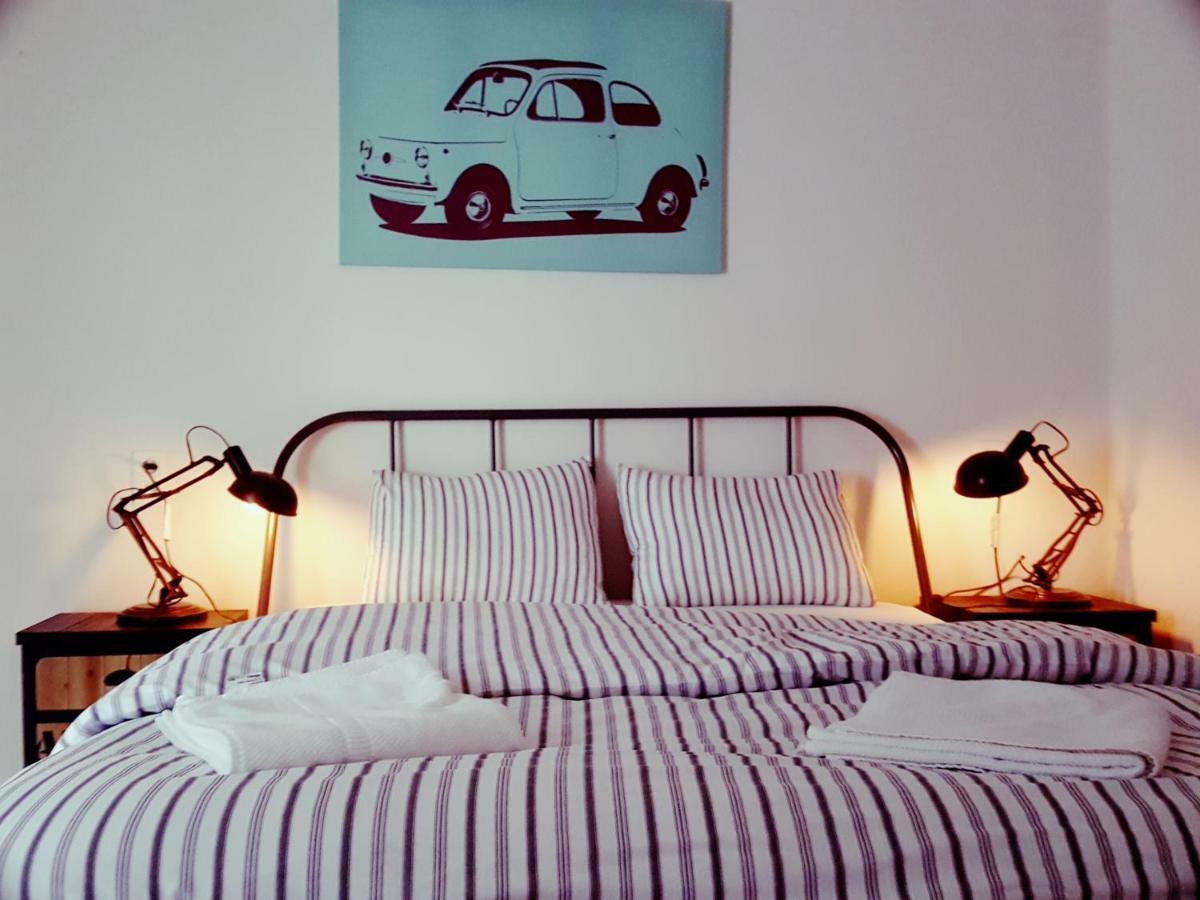Vintage Racing Villa สเตฟโล ภายนอก รูปภาพ